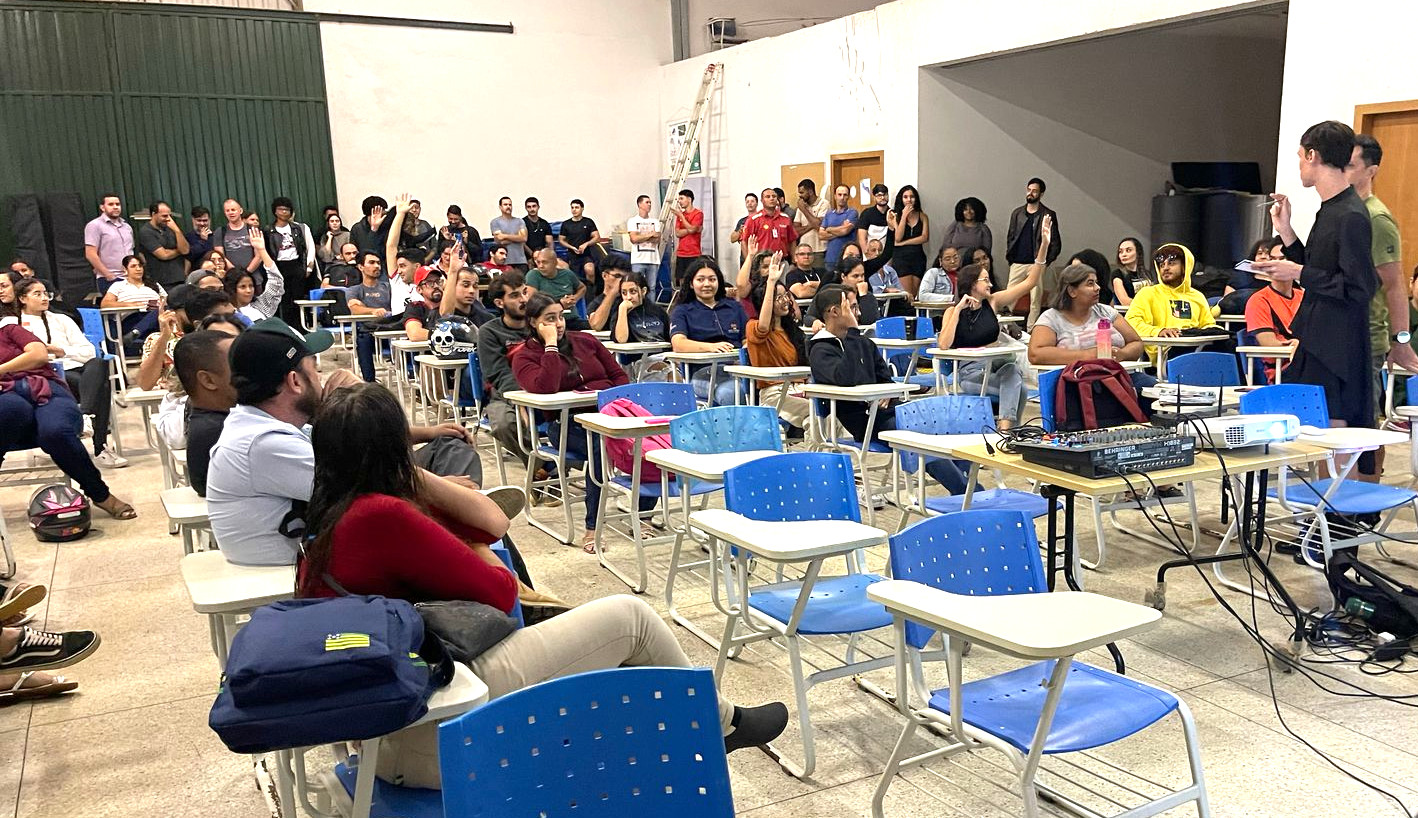 Estudantes elegem seus representantes para a Comissão Eleitoral Local